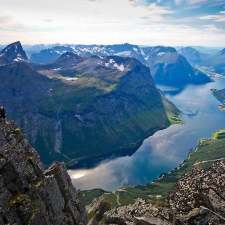 Leilighet I Hjertet Av Sunnmore! Sykkylven 外观 照片