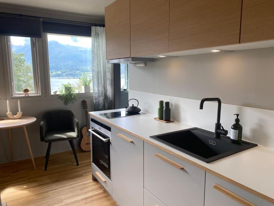 Leilighet I Hjertet Av Sunnmore! Sykkylven 外观 照片
