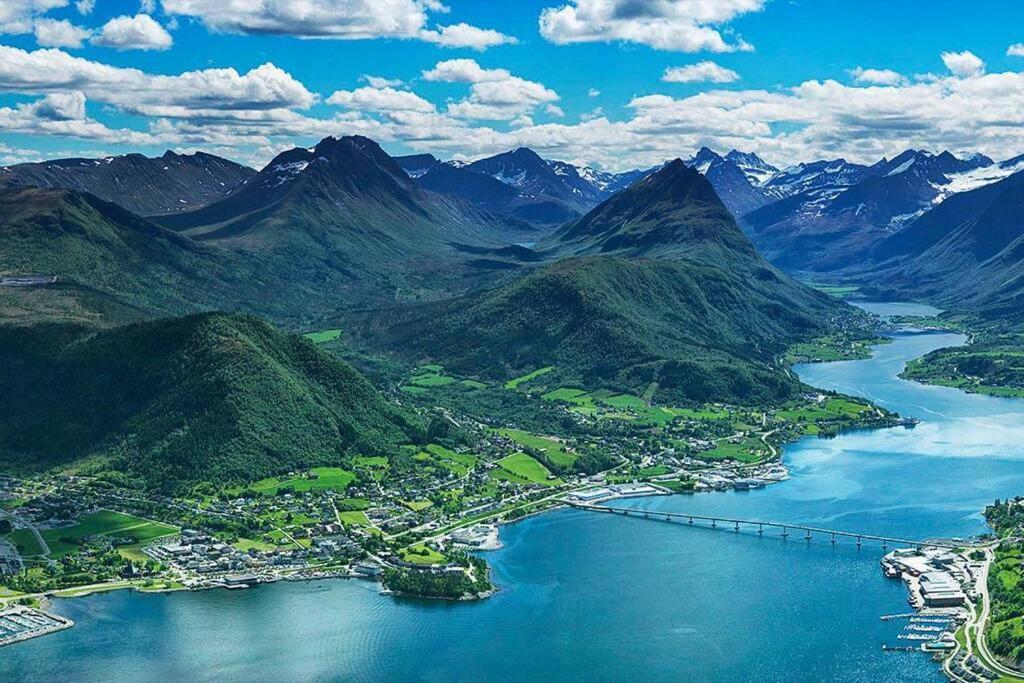 Leilighet I Hjertet Av Sunnmore! Sykkylven 外观 照片
